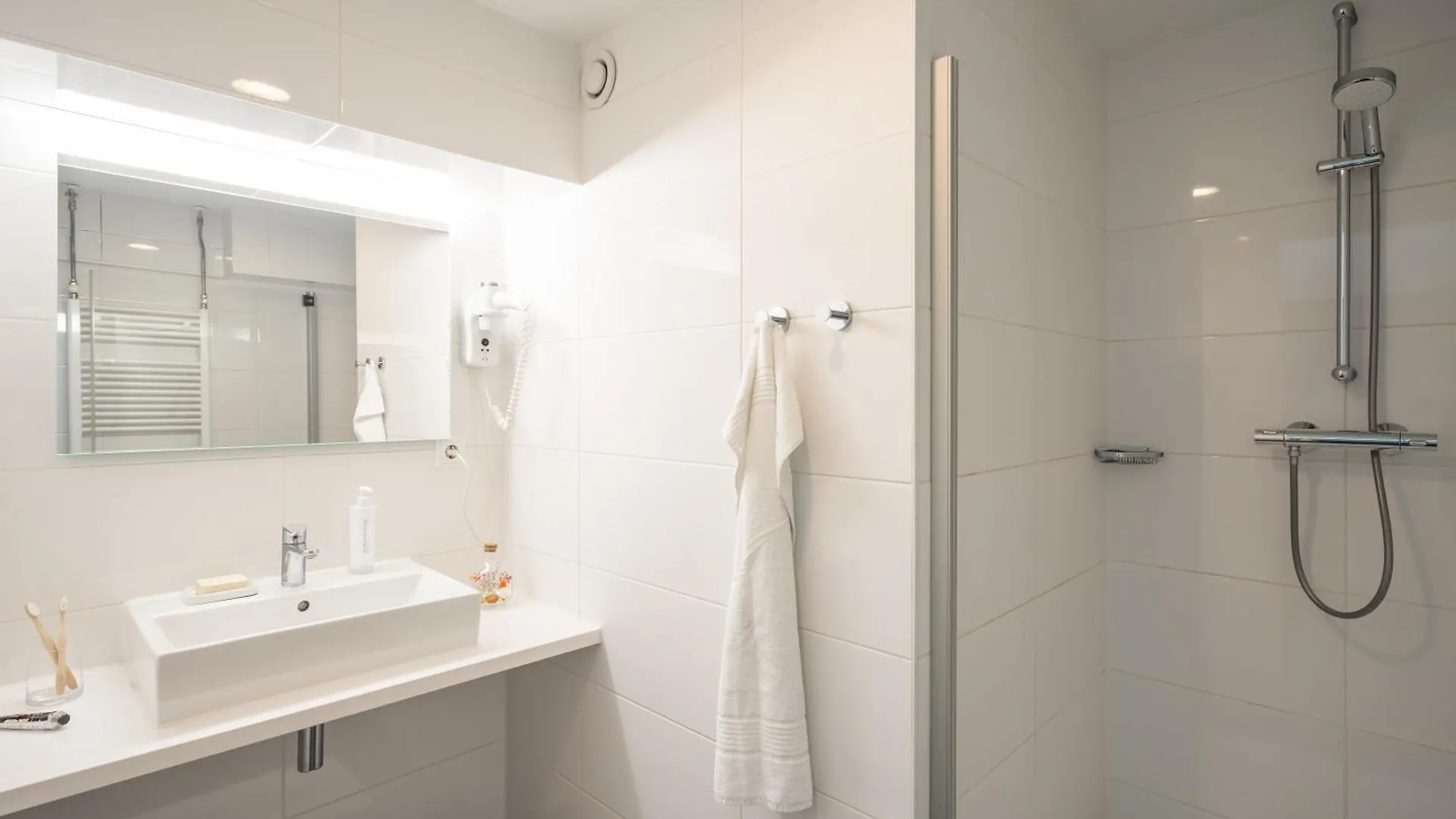 Yays Amsterdam Salthouse Canal By Numa Aparthotel