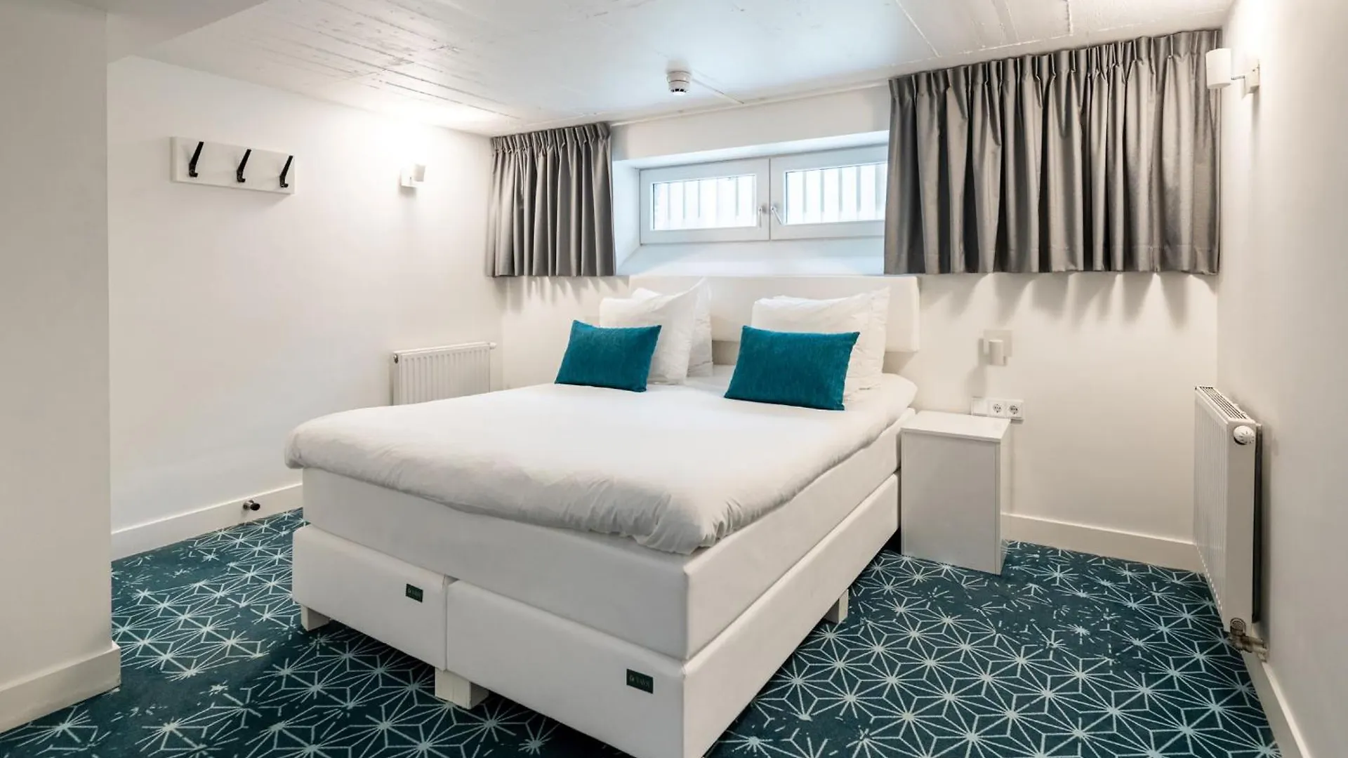 Aparthotel YAYS Amsterdam Salthouse Canal