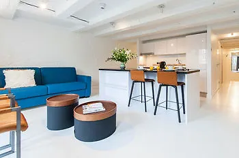 YAYS Amsterdam Salthouse Canal Aparthotel